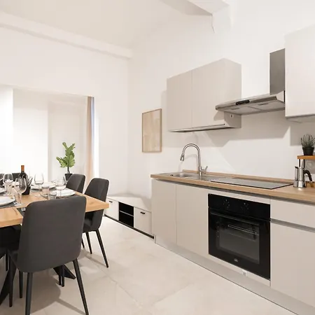 Malvasia Asinelli Tower View - Residenza Oberdan, Centre شقة