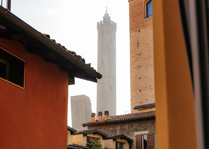 Malvasia Asinelli Tower View - Residenza Oberdan, Centre *