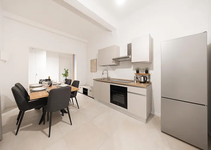 شقة Malvasia Asinelli Tower View - Residenza Oberdan, Centre *